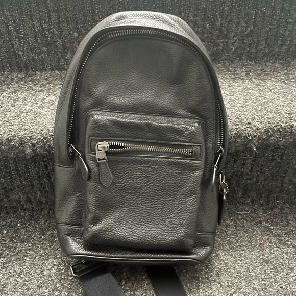 Coach sling backpack - Picture 1 of 3
